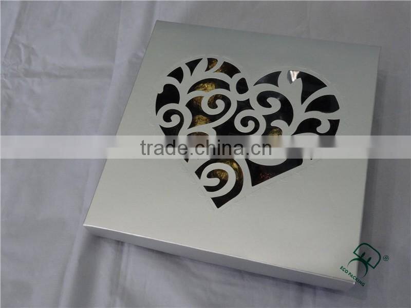 2015 Hollow-Carved heart pattern hard silver coated paper chocolate gift box