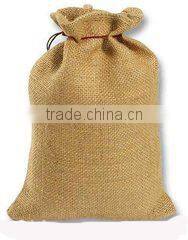 Bolt cutters with adjustable arm