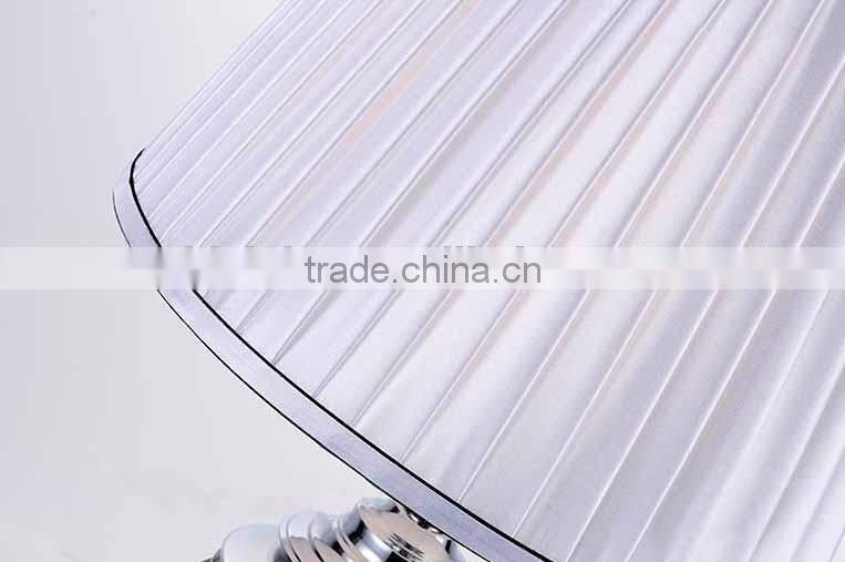 Diamond shape design glass carving crystal decoration table lamp