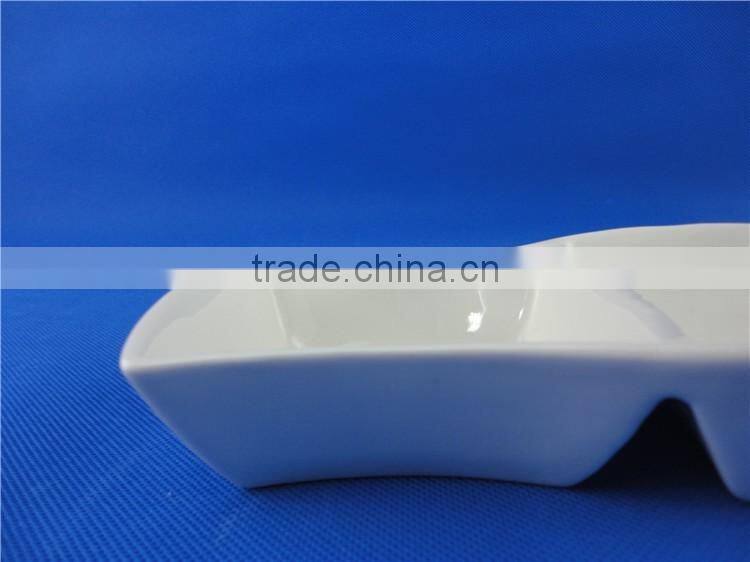 small ceramic boat shaped dishes