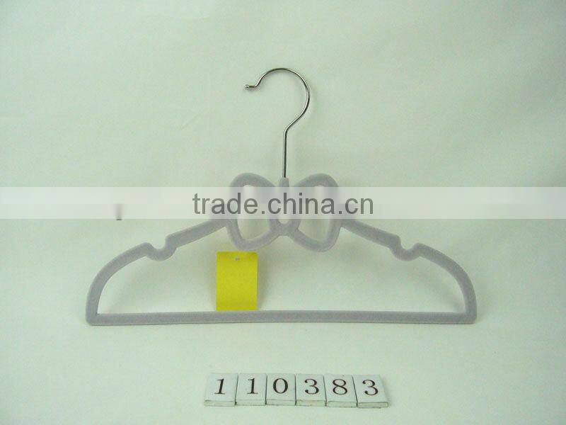 Magic non-slip soft touch velvet hanger for children
