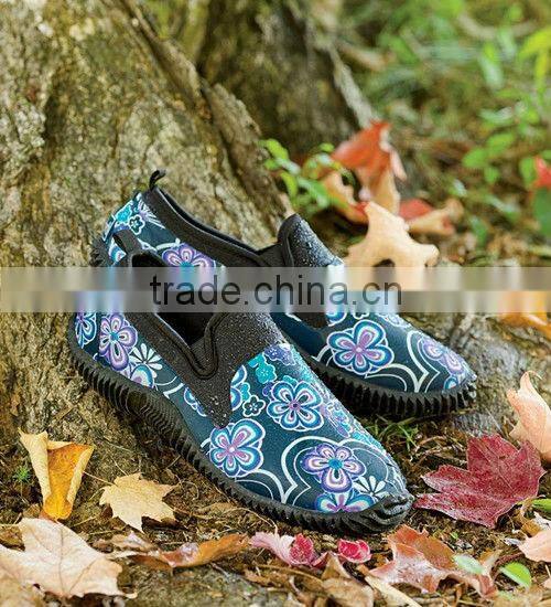 women's slip om rubber and neoprene garden shoe