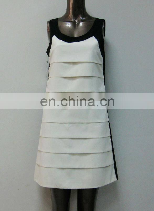 Middle-aged ladies' tiered dress