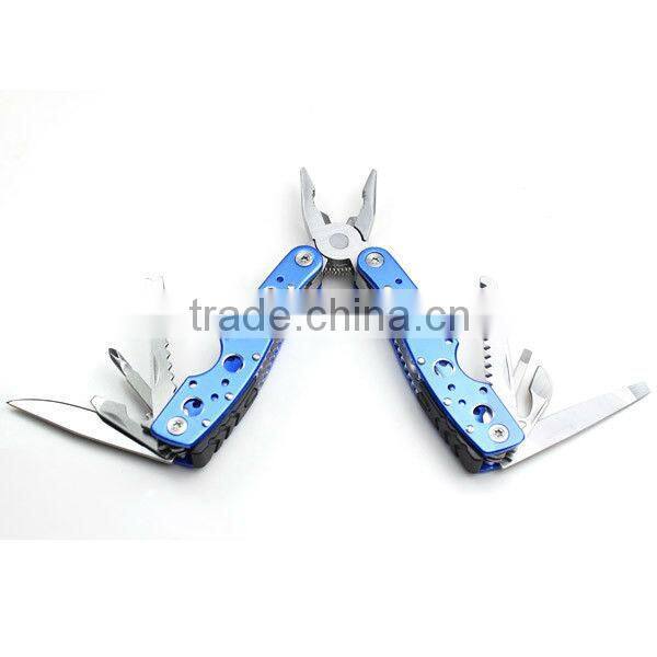 Sturdy durable folding plier