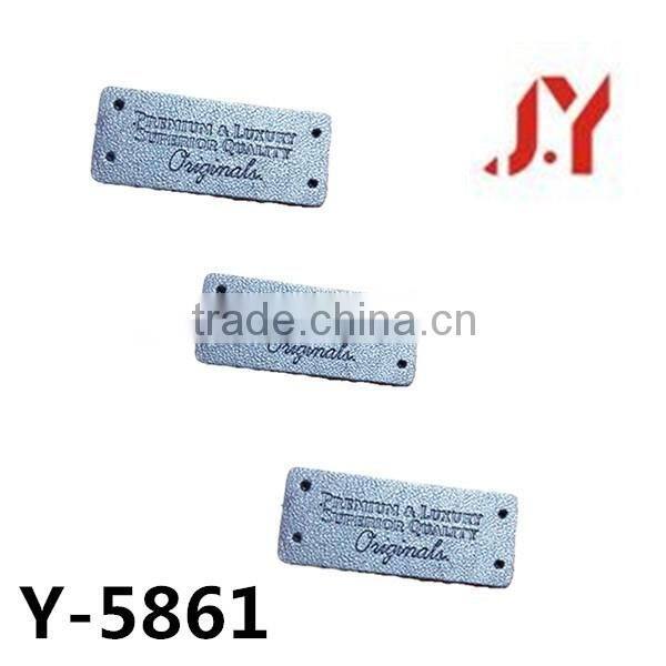 creative design fashion custom made rubber zipper puller for bags garment