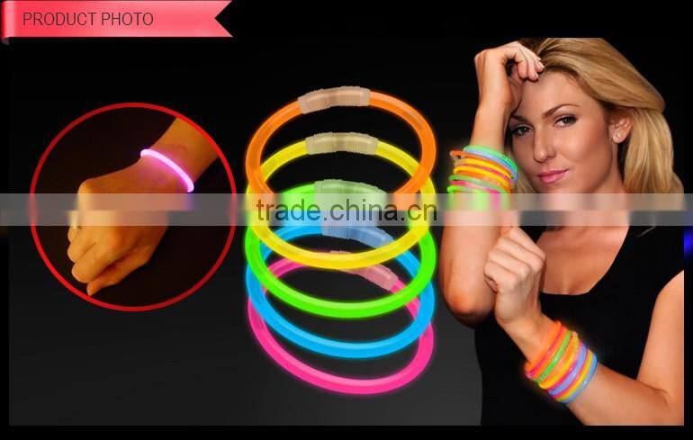 Yiwu Wholesales factory price 8 inches colorful glow stick bracelet