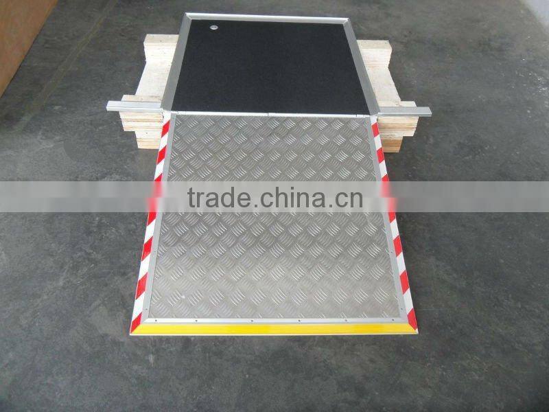 Fold Manual Wheelchair Loading Ramp for Bus