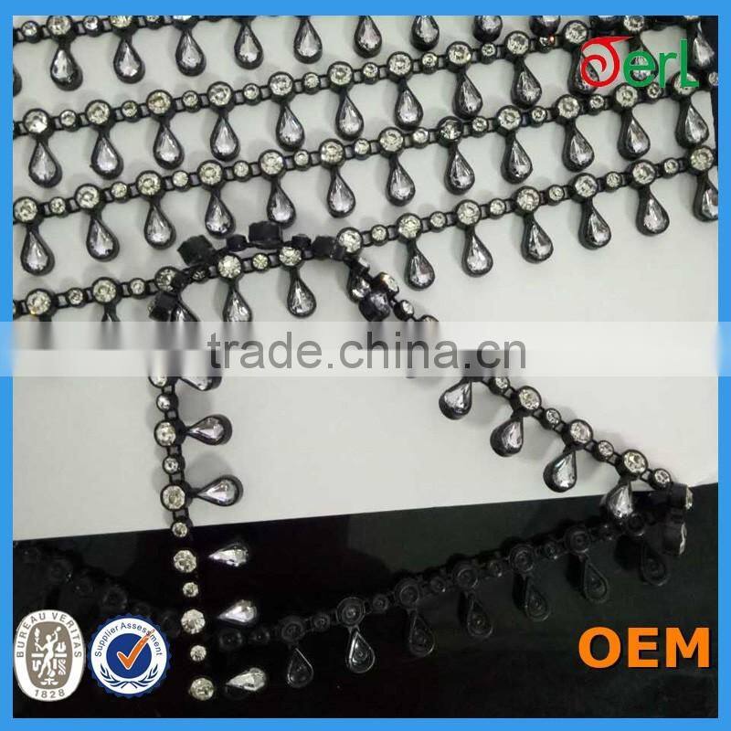 China wholesale plastic rhinestone trimming for shoes & wedding dress decoration