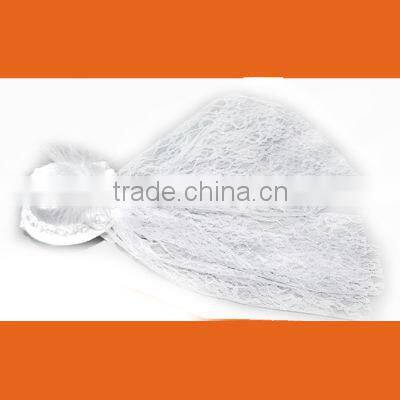 Hairpin with white small top hat and lace