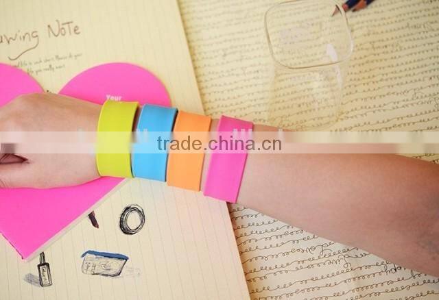 Hot selleing silicone slap & snap bracelet