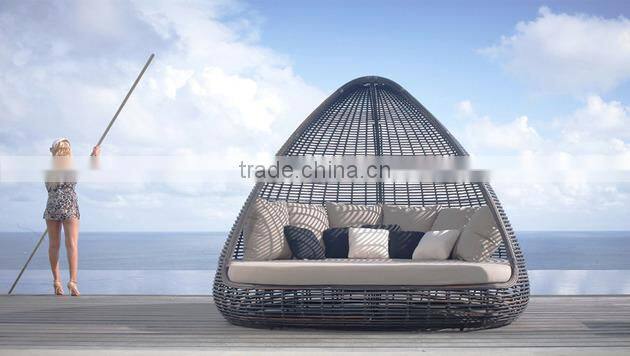 Outdoor Rattan Daybed