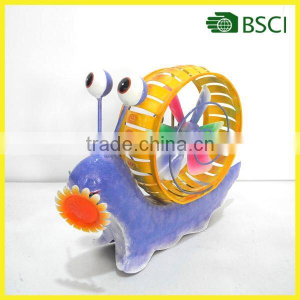 Popular outdoor garden decor iron snail windmill