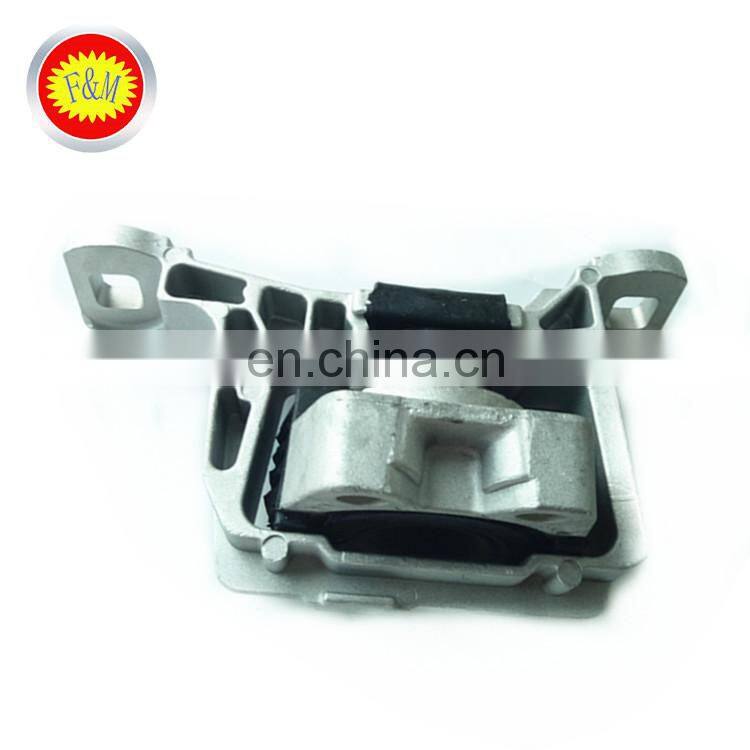 Auto Parts Front Right Engine Rubber Mount For BBM4-39-060D