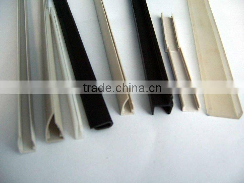 Eco-friendly plastic picture frame