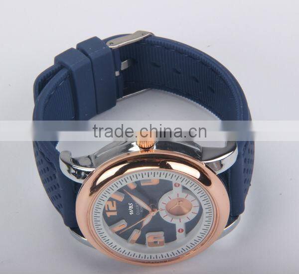 Mens quartz watch silicone band