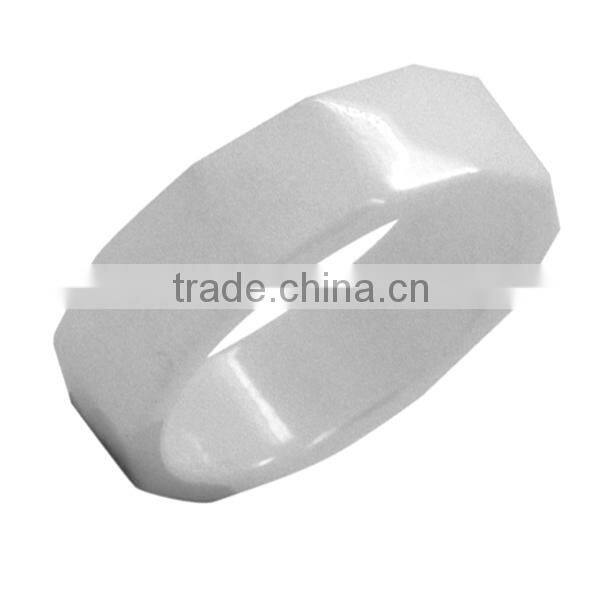 Fashion white ceramic ring with grooves