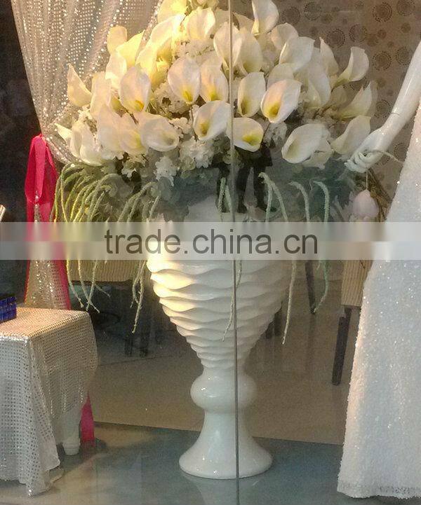 Fiberglass planter pot