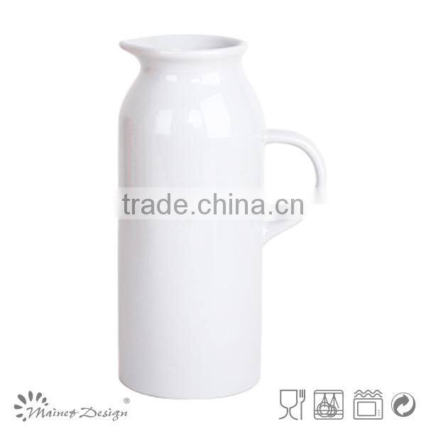 Hot selling Delicate solid colour Stoneware Houseware Ceramic Pitcher