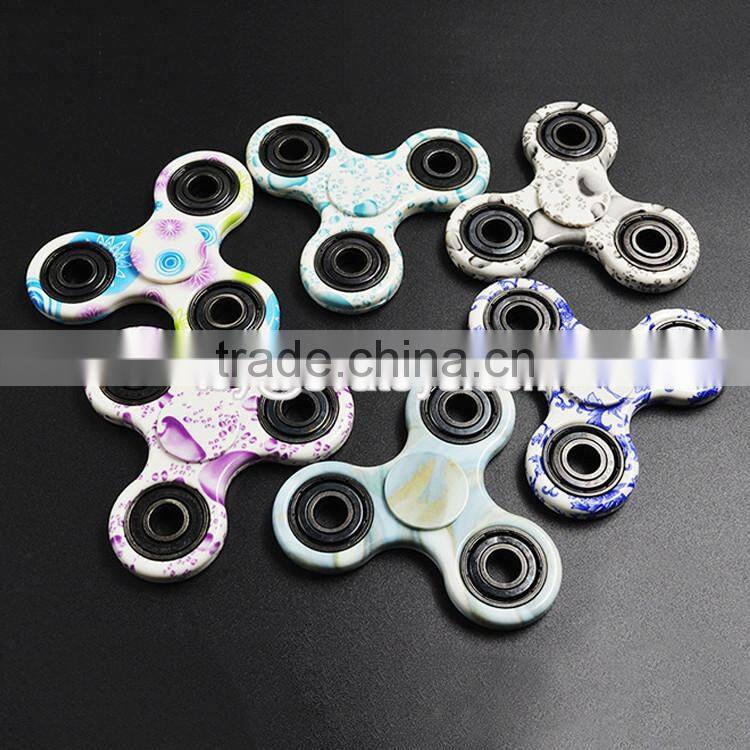 Top fashion relieves stress fidget toy magic hand spinner fidget ball W01A263