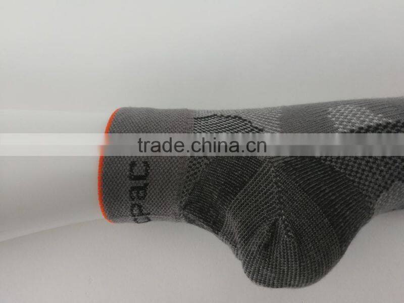 Factory Custom Logo Thin Merino Wool Hiking Sport Compression Traing Socks for Men