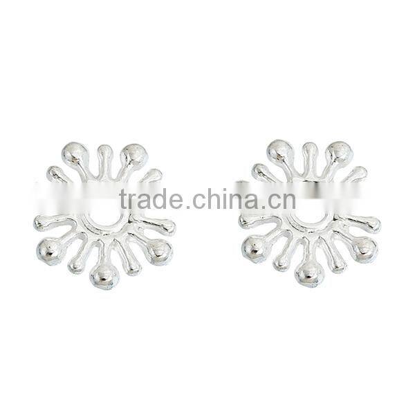 Wholesale Silver Plated Zinc Based Alloy Christmas Snowflake Metal Spacer Beads