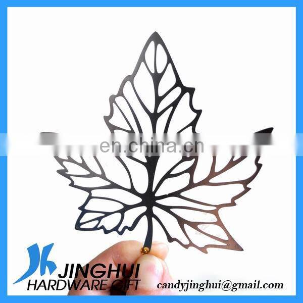 Etched Stainless Iron Maple Leaf Hanging Decoration