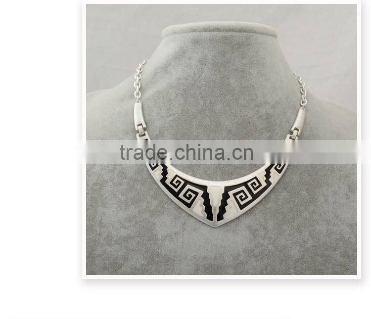 Latest design restoring ancient brief paragraph clavicle necklace with golden and sliver color