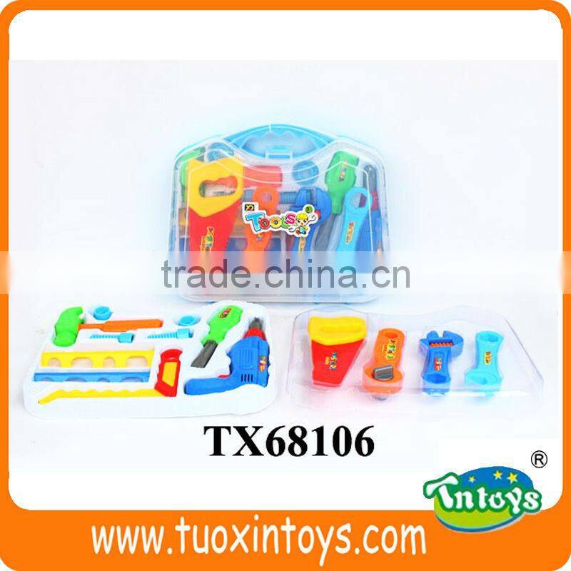 2013 hot sell B/O robot toy with light and music