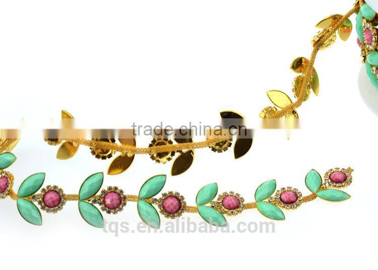 Colorido vestido decoracion rhinestone recorte para