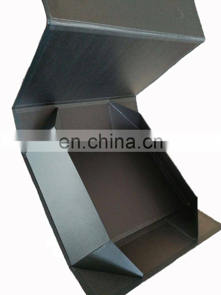 Foldable magnetic closure box