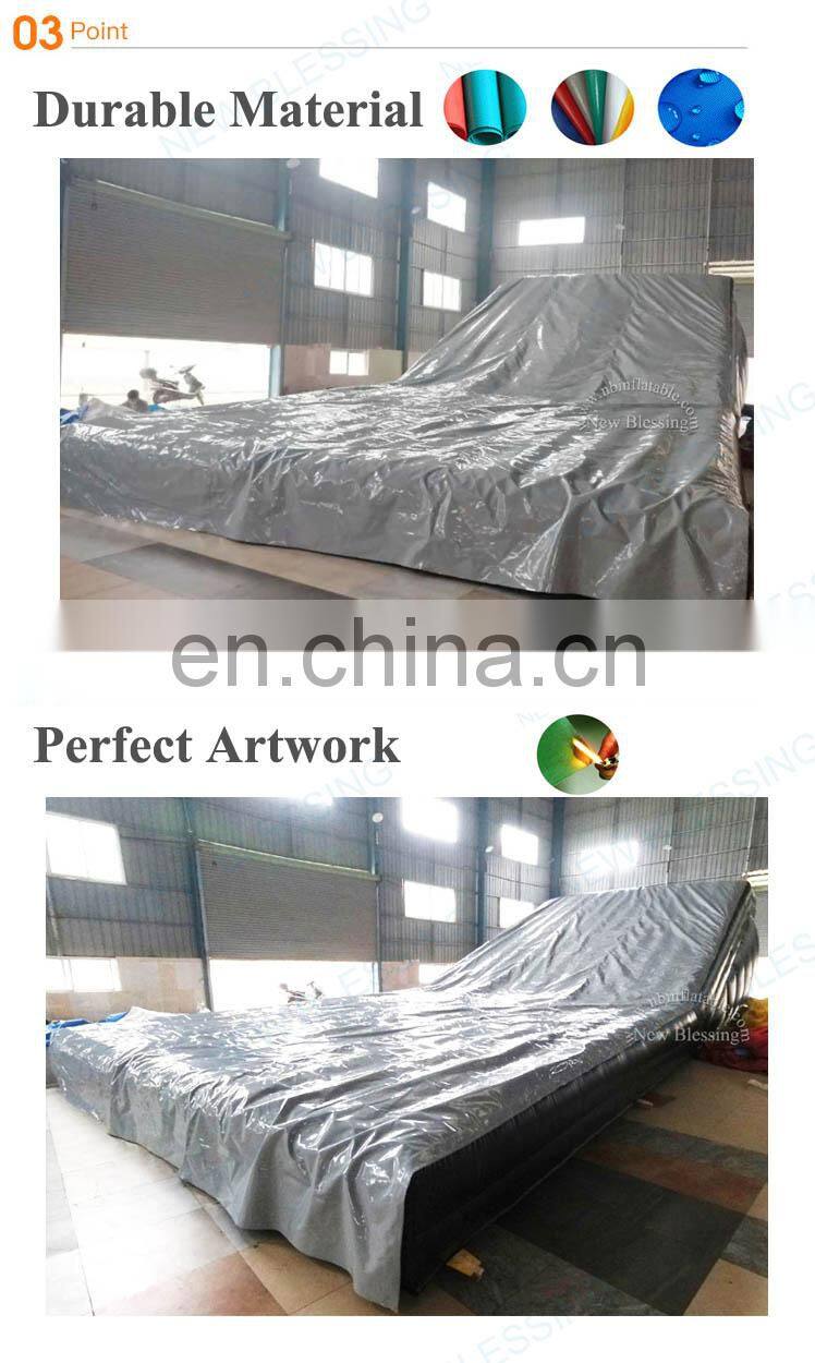 Extreme sports 17x6x4m customized inflatable BMX/FMX landing airbag