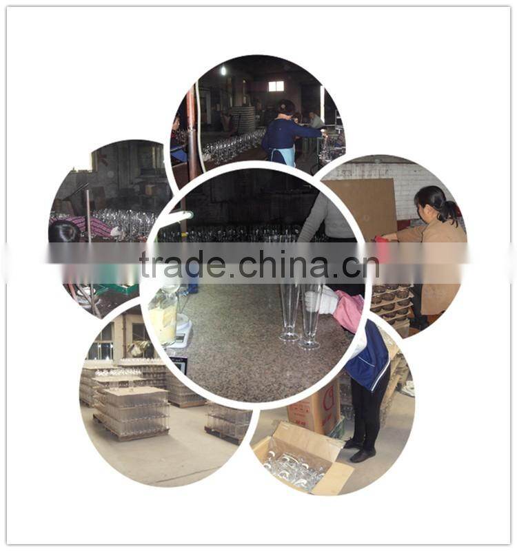 Hand made wholesale borocilicate glass carafe