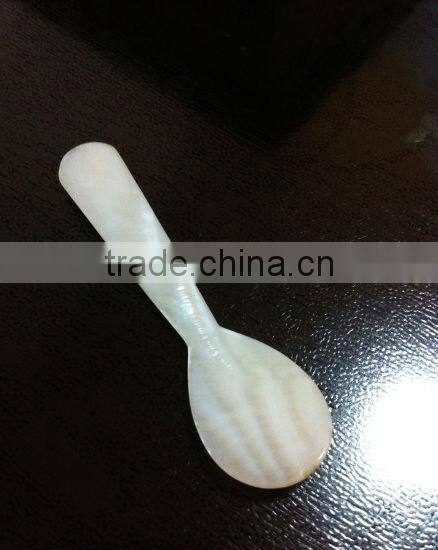 natural shell mother pearl spoon for tasting caviar