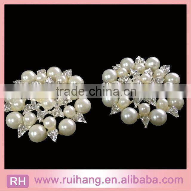 round royal pearl brooch wholesale wedding decoration for wedding invitations