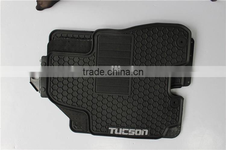 connected rear pieces with buttons for Hyundai Tucson custom car mat