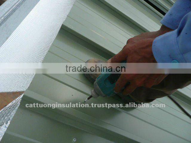 Aluminum foil air bubble insulation for container liner and pallet cover