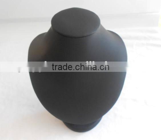 Elegant Medium Upright Neck Form