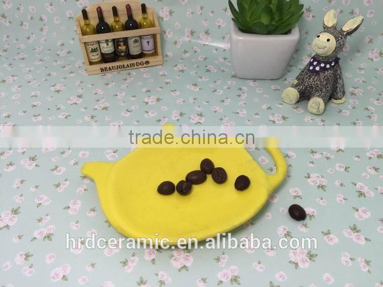 Made in China stocked dinnerware yellow ceramic dish