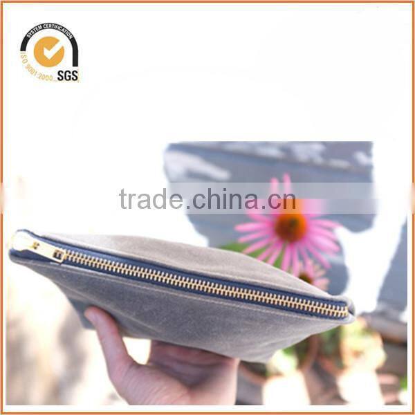 Vegan Canvas Zippered Pouch By Chiqun CQ-H01037