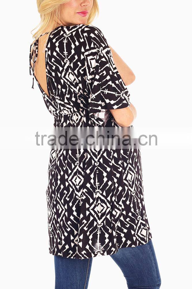 BLACK WHITE PRINTED OPEN BACK MATERNITY/NURSING TOP
