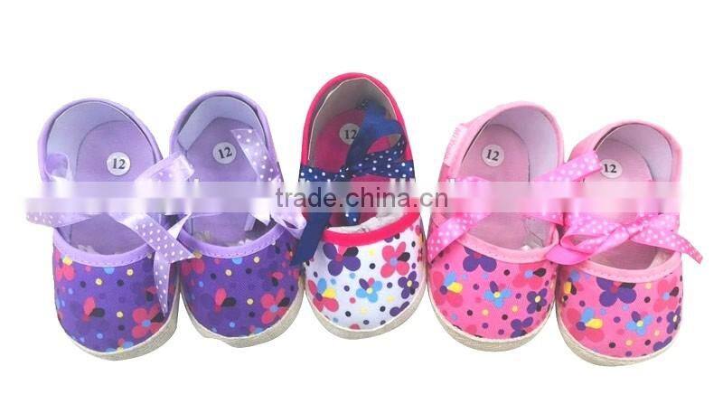 Flower printed baby girl's prewalker