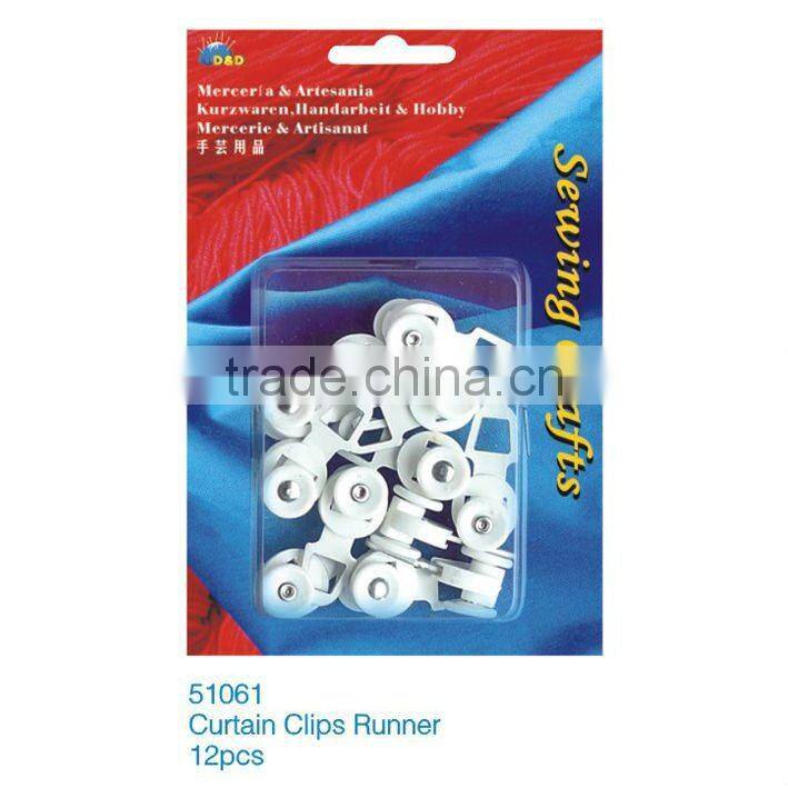 D&D Curtain Clips Runner 12pcs In Durable Case 51061