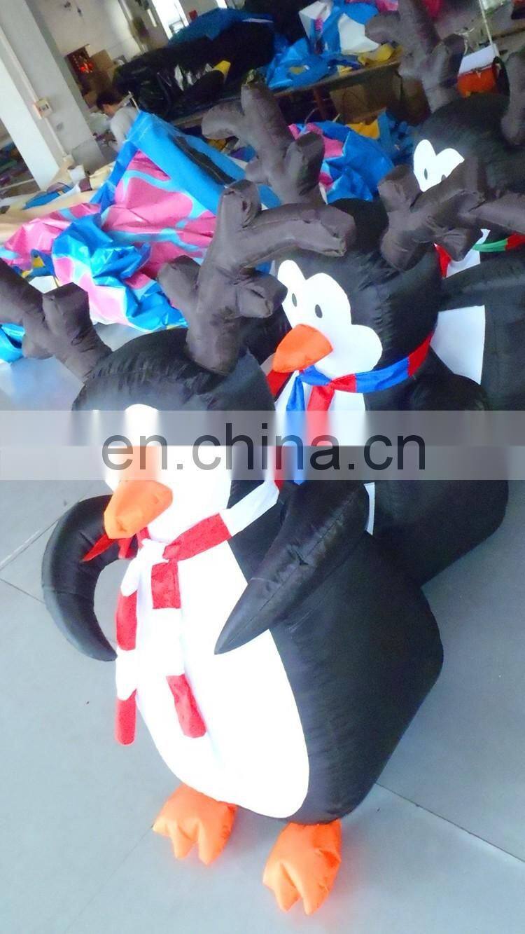 Hot Giant Inflatable Christmas Items, Outdoor Inflatable Christmas Penguin And Santa