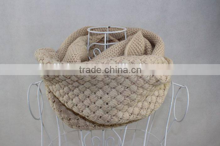 New Magnetic Delicate Charm Ladies Fashion Loop Circle Scarf