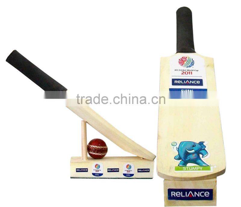 Brande New Promotional Cricket Bat