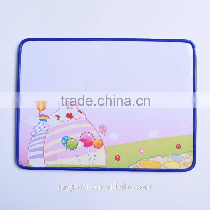Personalized refrigerator magnetic memo board with magic