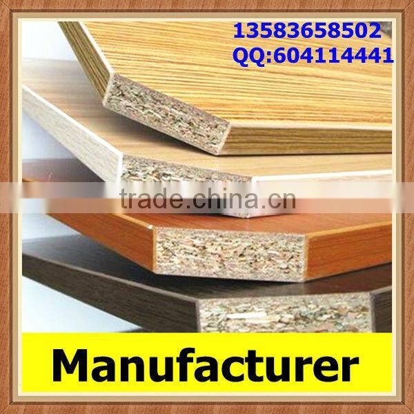 Woodgrain melamine faced chipboard
