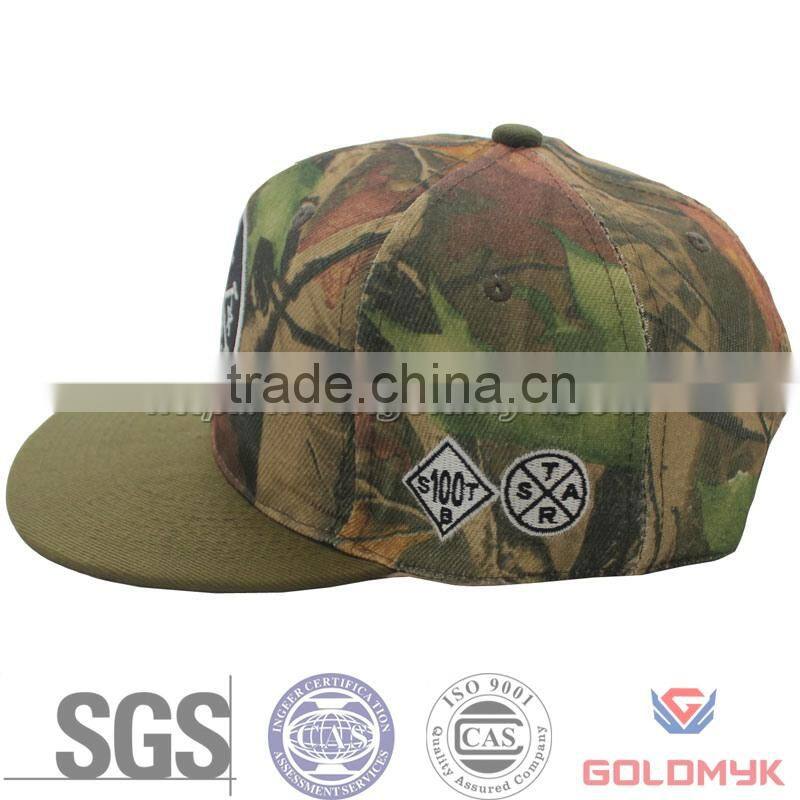 Hunting camo cap in flat brim style with embroidery logo