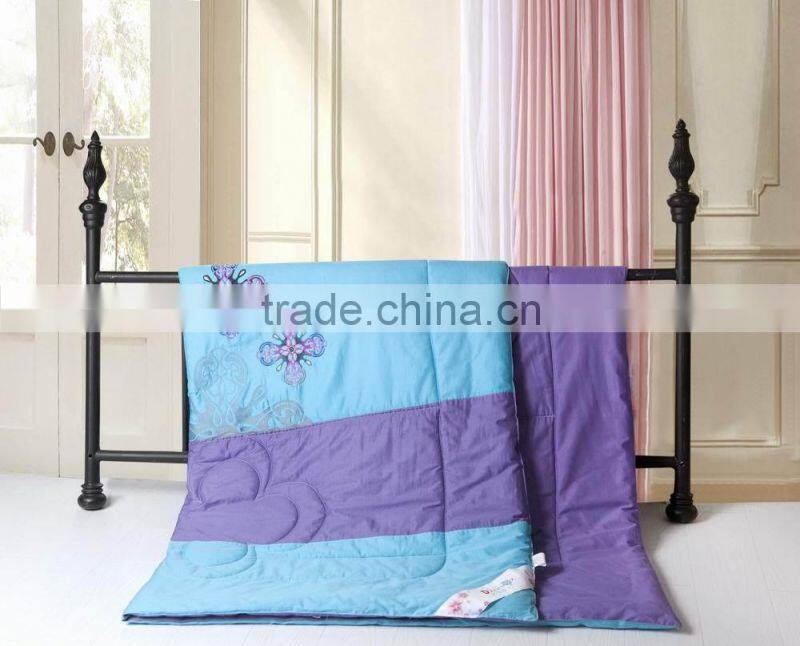 Elegant wholesale cotton summer quilt/polyester batting quilt sets cheap