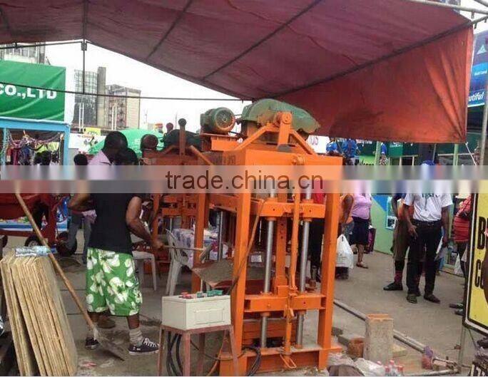 Semi-automatic vibration brick making machine QTJ4-40 using electric in Kenya